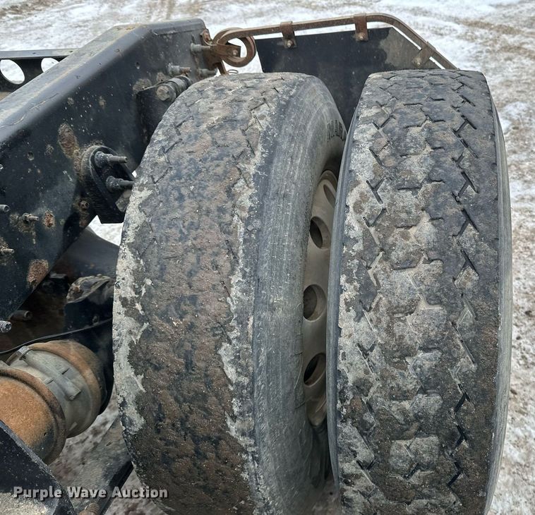 image for item DN0951 2015 International  ProStar 122 semi truck