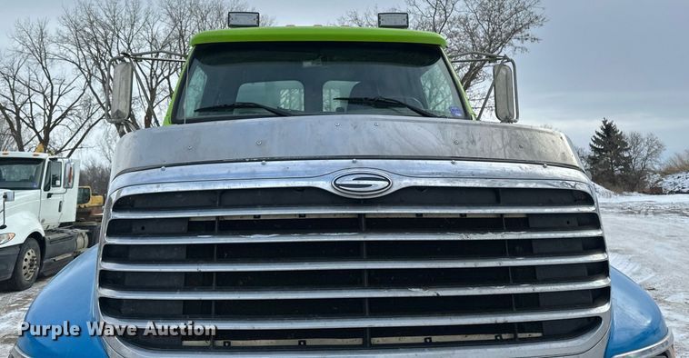 image for item DN0954 2000 Sterling  L9522 semi truck