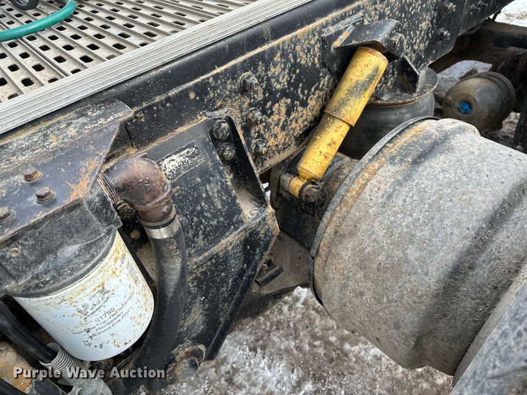 image for item DN0954 2000 Sterling  L9522 semi truck