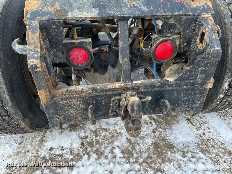 image for item DN0954 2000 Sterling  L9522 semi truck