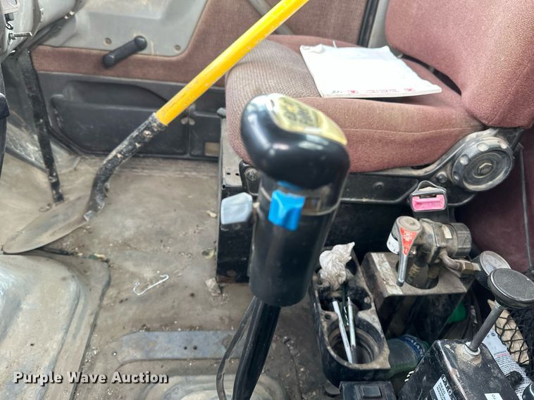 image for item DN0954 2000 Sterling  L9522 semi truck