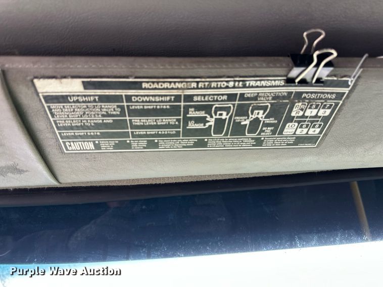 image for item DN0954 2000 Sterling  L9522 semi truck