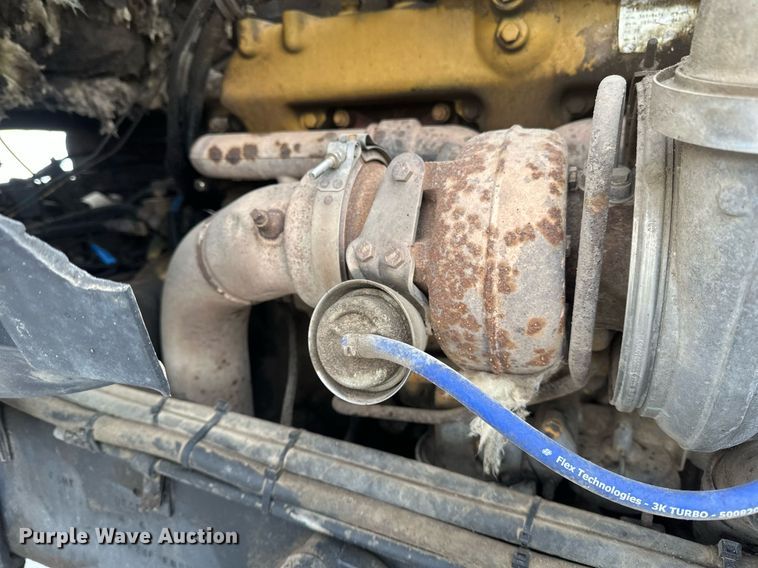 image for item DN0954 2000 Sterling  L9522 semi truck