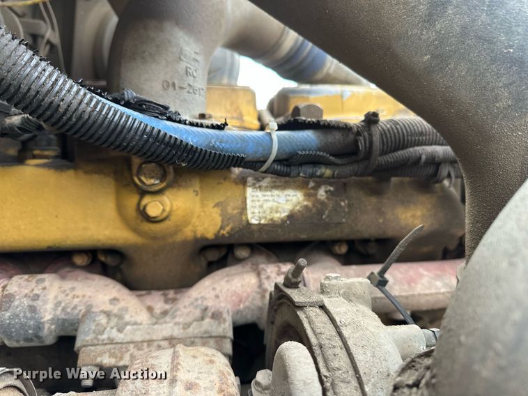 image for item DN0954 2000 Sterling  L9522 semi truck