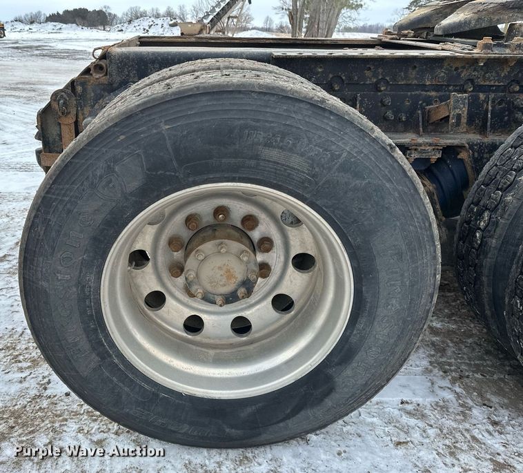 image for item DN0954 2000 Sterling  L9522 semi truck