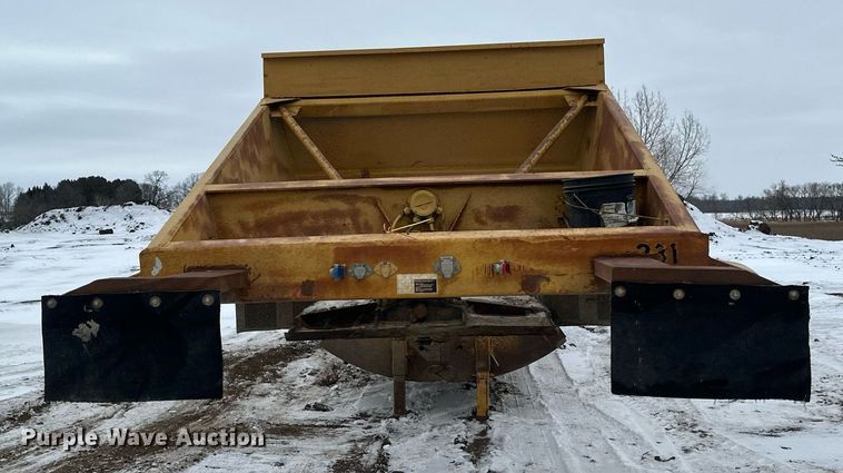 image for item DN0957 1983 Load King 1827 bottom dump trailer