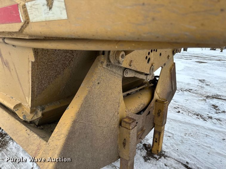 image for item DN0957 1983 Load King 1827 bottom dump trailer