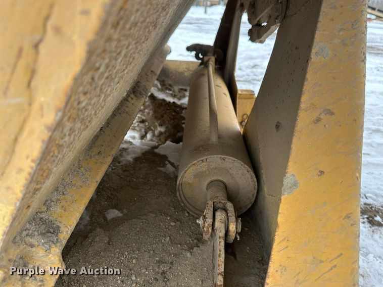 image for item DN0957 1983 Load King 1827 bottom dump trailer