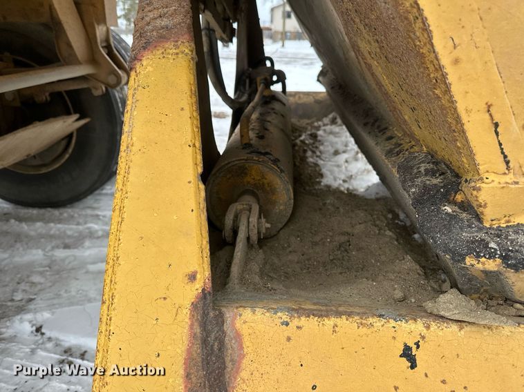 image for item DN0957 1983 Load King 1827 bottom dump trailer