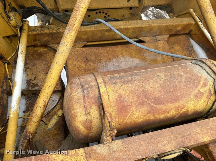 image for item DN0957 1983 Load King 1827 bottom dump trailer