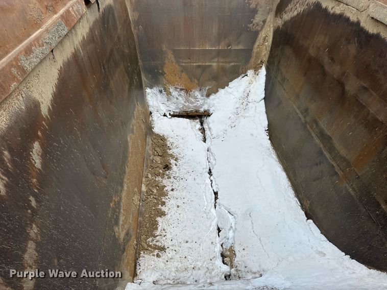 image for item DN0957 1983 Load King 1827 bottom dump trailer