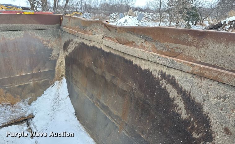 image for item DN0957 1983 Load King 1827 bottom dump trailer