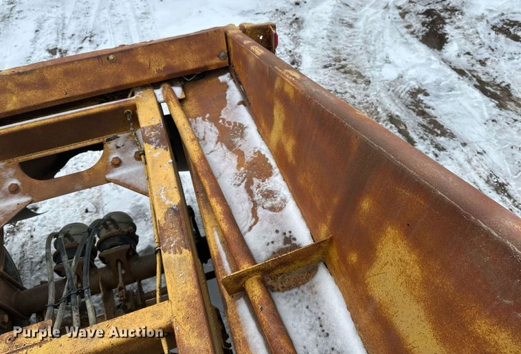 image for item DN0957 1983 Load King 1827 bottom dump trailer