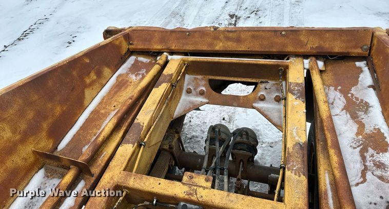 image for item DN0957 1983 Load King 1827 bottom dump trailer