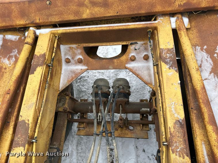 image for item DN0957 1983 Load King 1827 bottom dump trailer