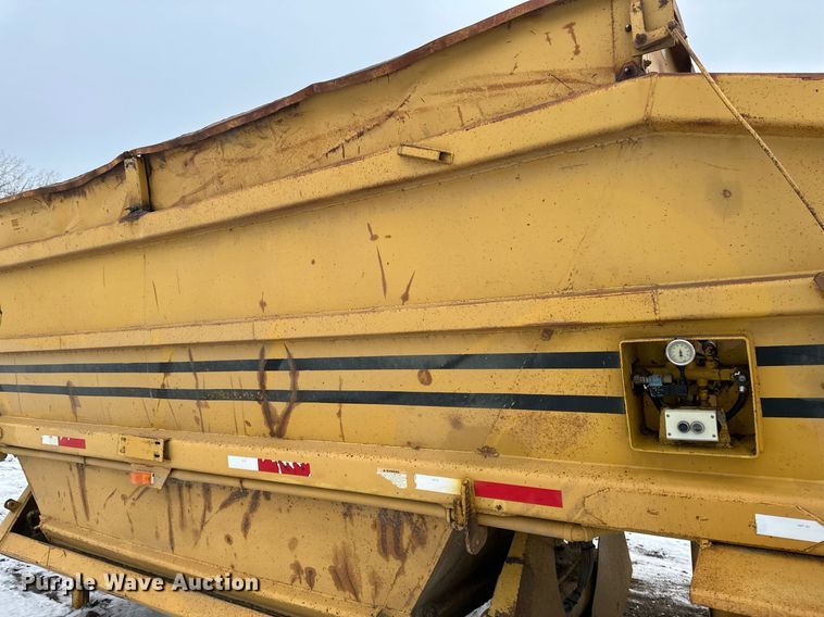 image for item DN0957 1983 Load King 1827 bottom dump trailer