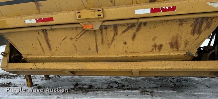 image for item DN0957 1983 Load King 1827 bottom dump trailer