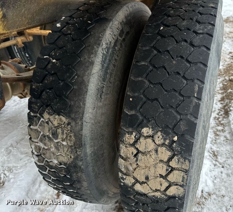 image for item DN0957 1983 Load King 1827 bottom dump trailer