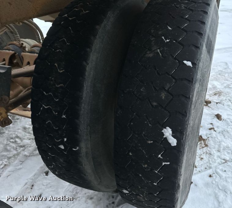 image for item DN0957 1983 Load King 1827 bottom dump trailer