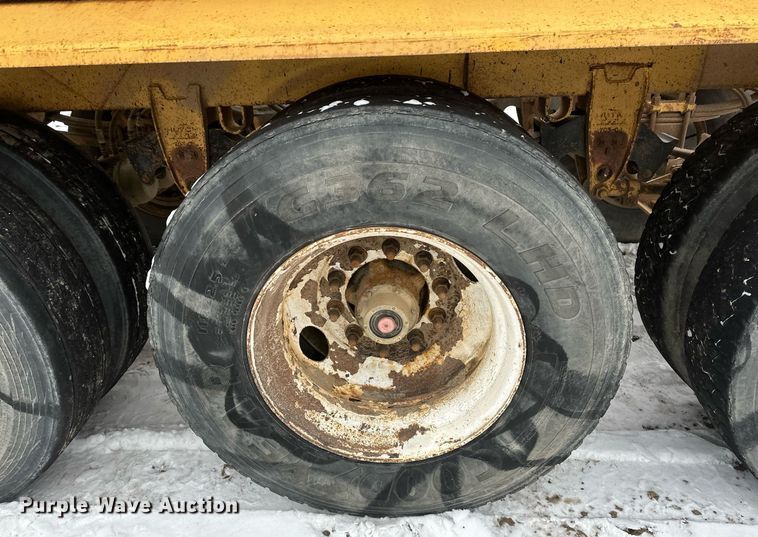 image for item DN0957 1983 Load King 1827 bottom dump trailer