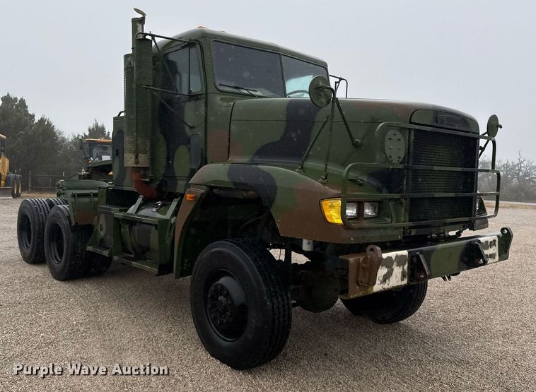 image for item DO2653 1992 Freightliner M916A1 winch truck