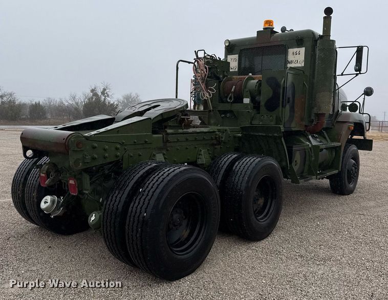 image for item DO2653 1992 Freightliner M916A1 winch truck