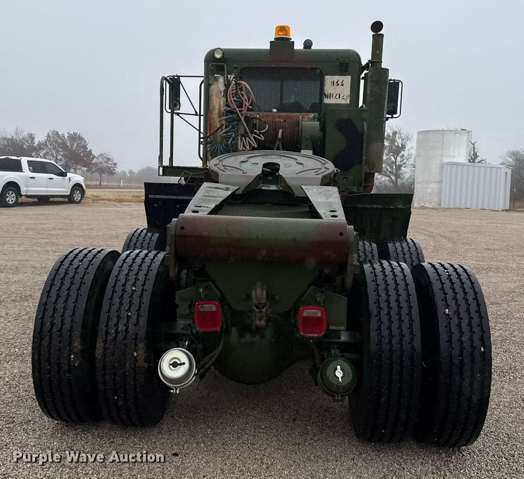 image for item DO2653 1992 Freightliner M916A1 winch truck