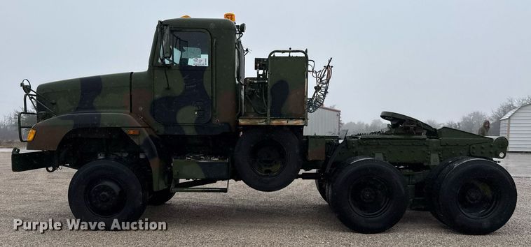 image for item DO2653 1992 Freightliner M916A1 winch truck