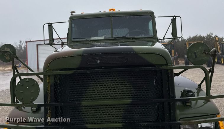 image for item DO2653 1992 Freightliner M916A1 winch truck