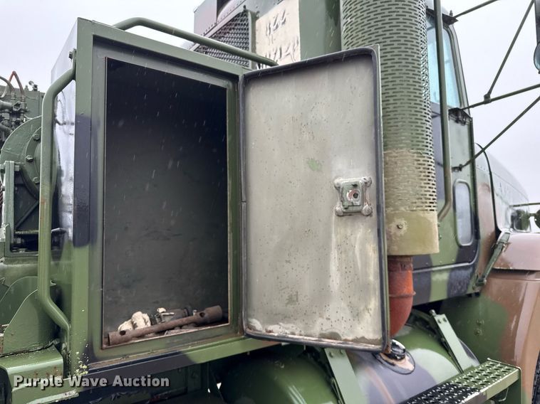 image for item DO2653 1992 Freightliner M916A1 winch truck