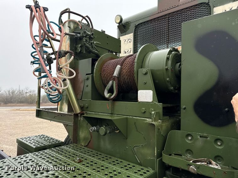 image for item DO2653 1992 Freightliner M916A1 winch truck