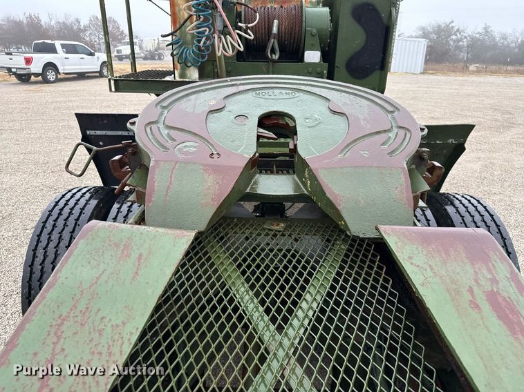 image for item DO2653 1992 Freightliner M916A1 winch truck