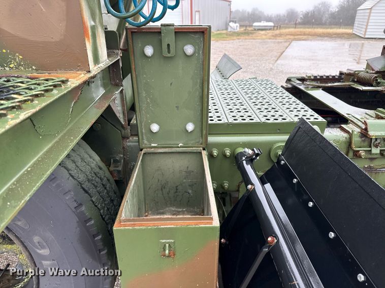 image for item DO2653 1992 Freightliner M916A1 winch truck