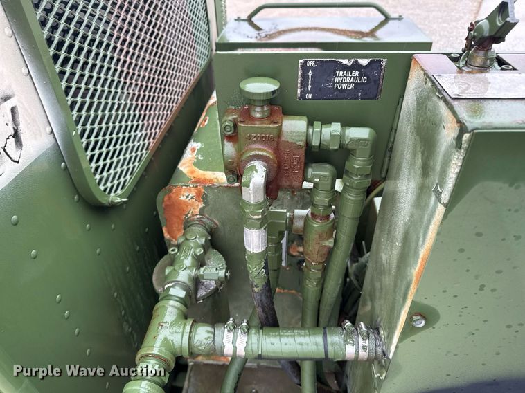 image for item DO2653 1992 Freightliner M916A1 winch truck