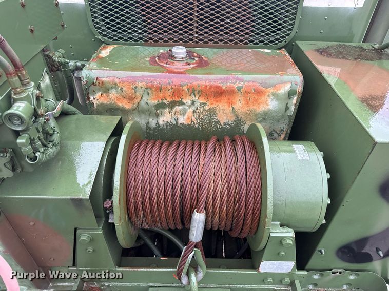 image for item DO2653 1992 Freightliner M916A1 winch truck