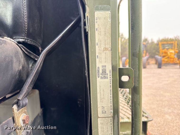 image for item DO2653 1992 Freightliner M916A1 winch truck