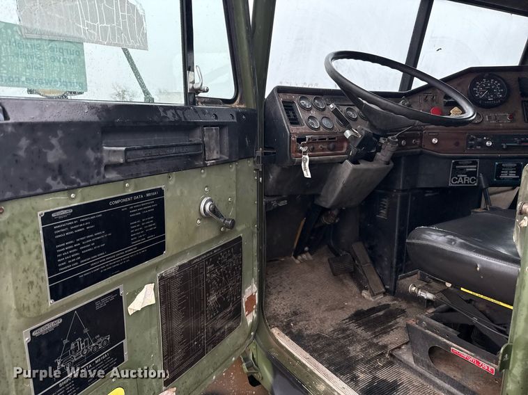 image for item DO2653 1992 Freightliner M916A1 winch truck