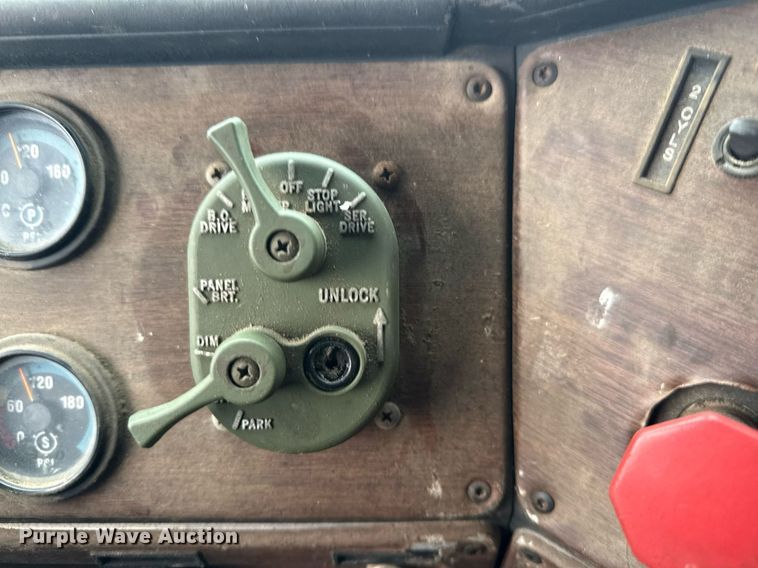 image for item DO2653 1992 Freightliner M916A1 winch truck