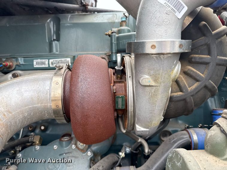 image for item DO2653 1992 Freightliner M916A1 winch truck