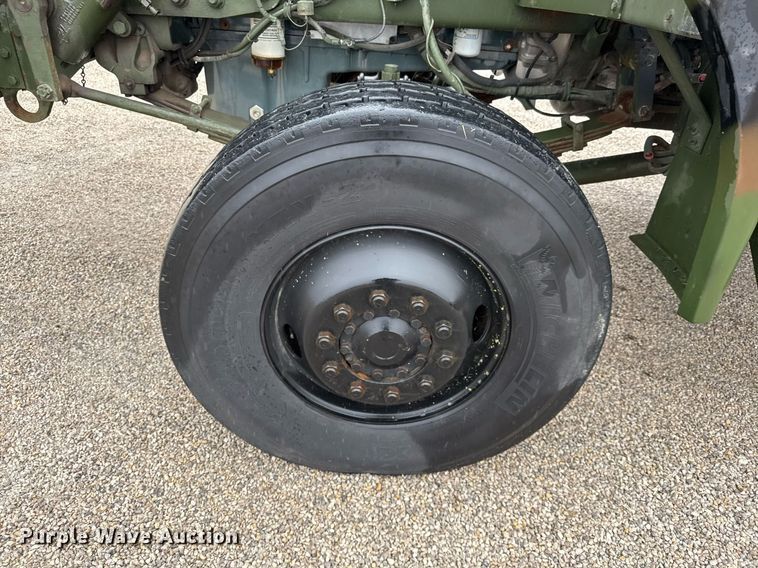 image for item DO2653 1992 Freightliner M916A1 winch truck