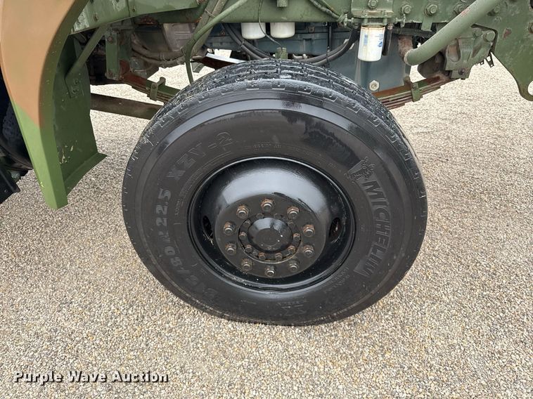 image for item DO2653 1992 Freightliner M916A1 winch truck