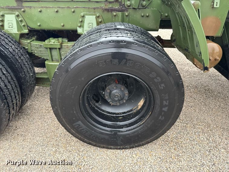 image for item DO2653 1992 Freightliner M916A1 winch truck