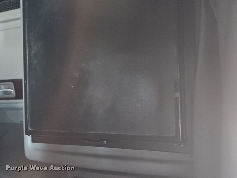 image for item DO7742 2018 Peterbilt 389 semi truck