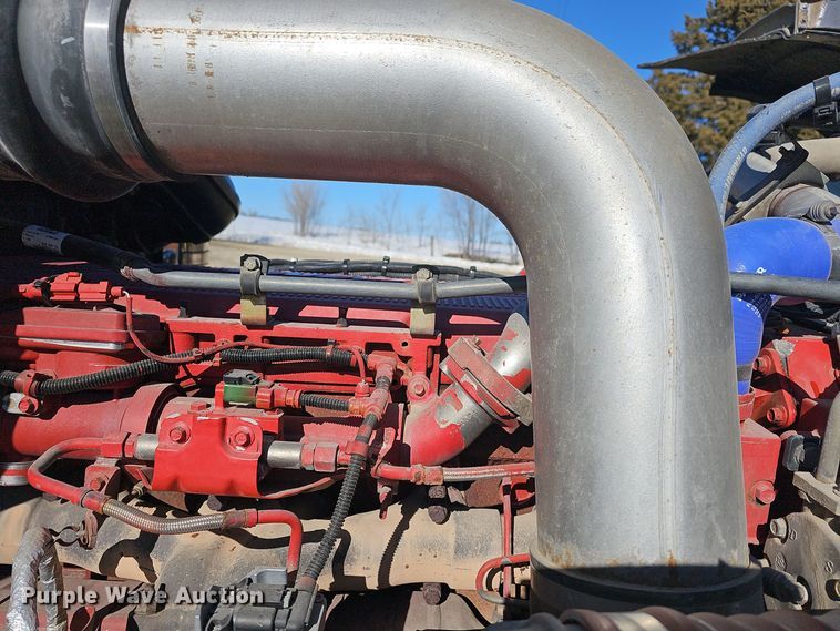 image for item DO7742 2018 Peterbilt 389 semi truck