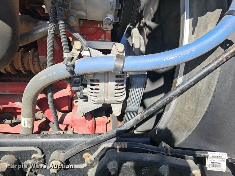 image for item DO7742 2018 Peterbilt 389 semi truck