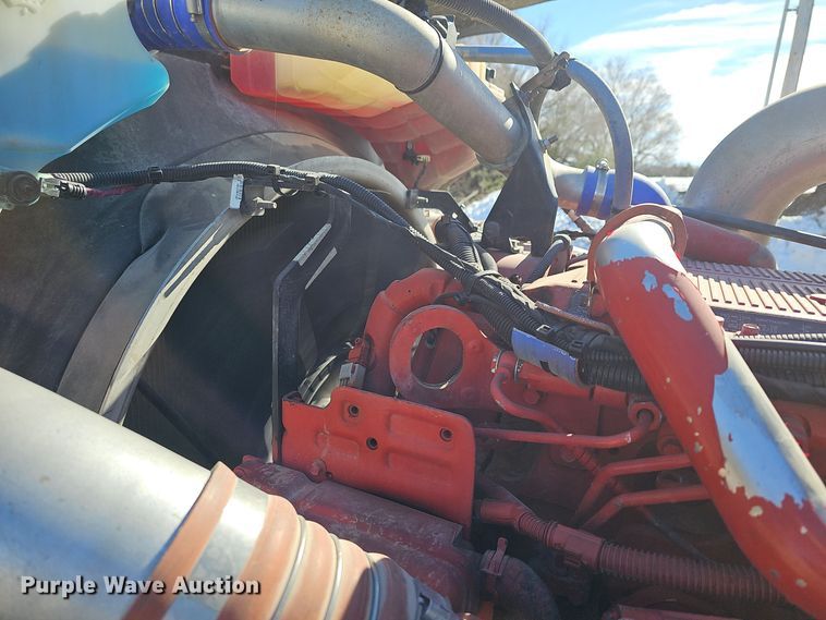 image for item DO7742 2018 Peterbilt 389 semi truck