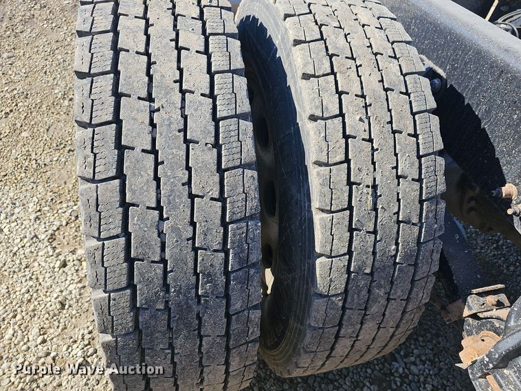 image for item DO7742 2018 Peterbilt 389 semi truck