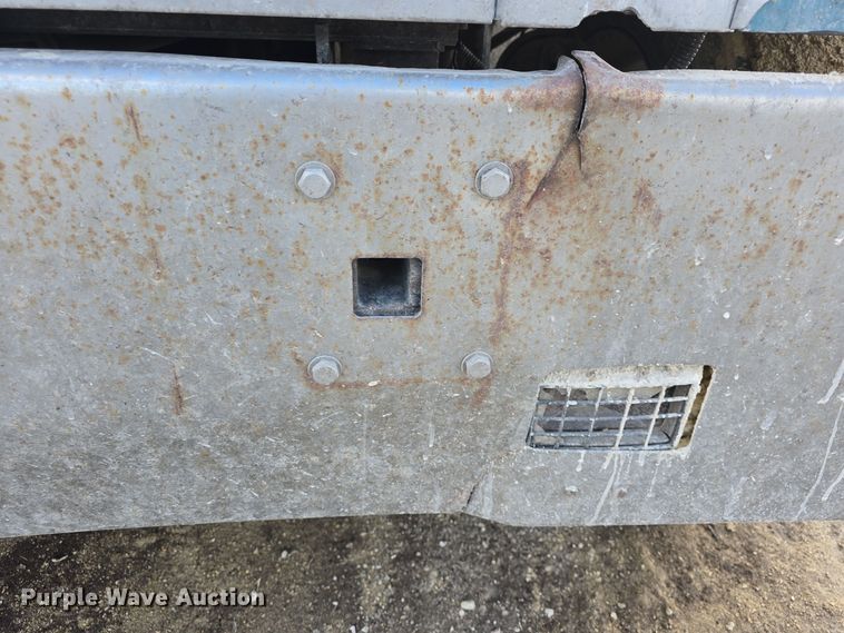 image for item DO7743 2003 International Eagle 9900i semi truck