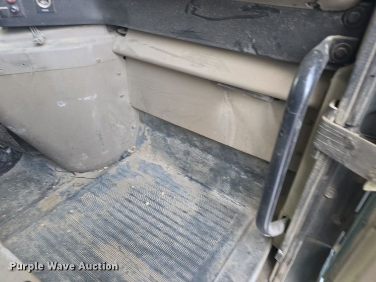 image for item DO7743 2003 International Eagle 9900i semi truck