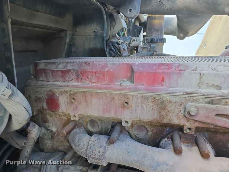 image for item DO7743 2003 International Eagle 9900i semi truck